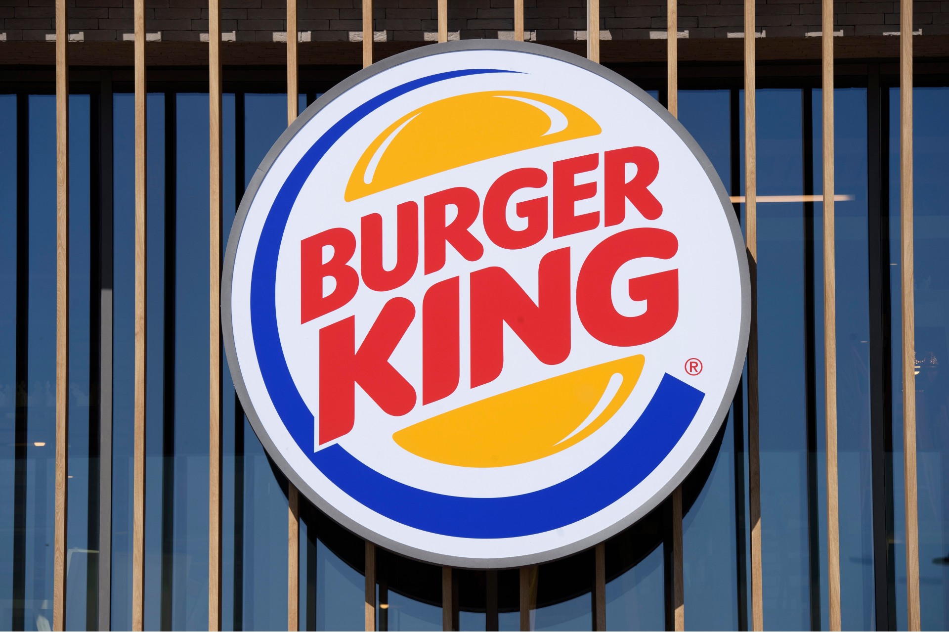 Polski Burger King zachęca do zamawiania jedzenia z McDonald’s